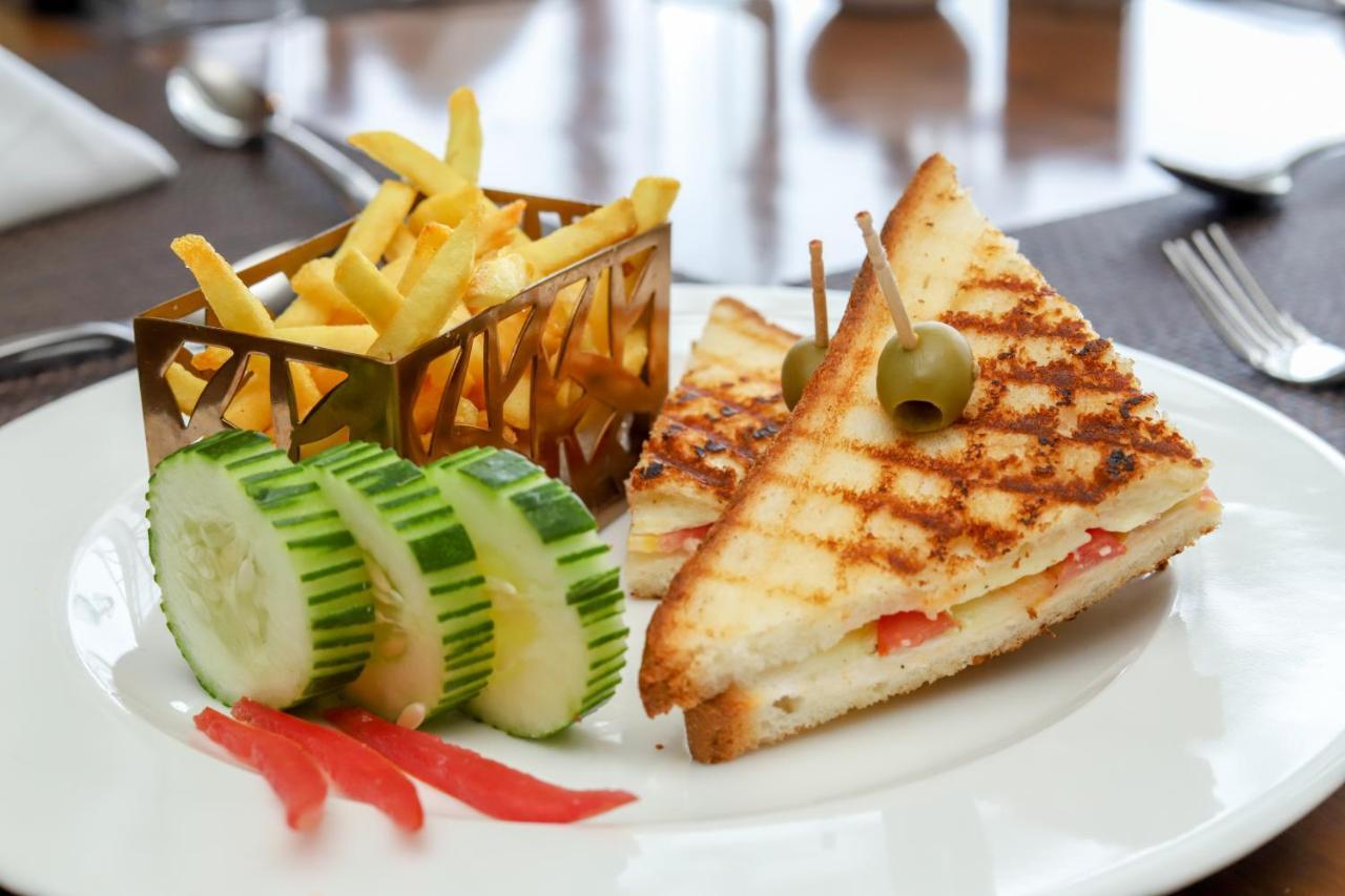 Regenta Resort & Spa Mashobra Shimla Eksteriør billede